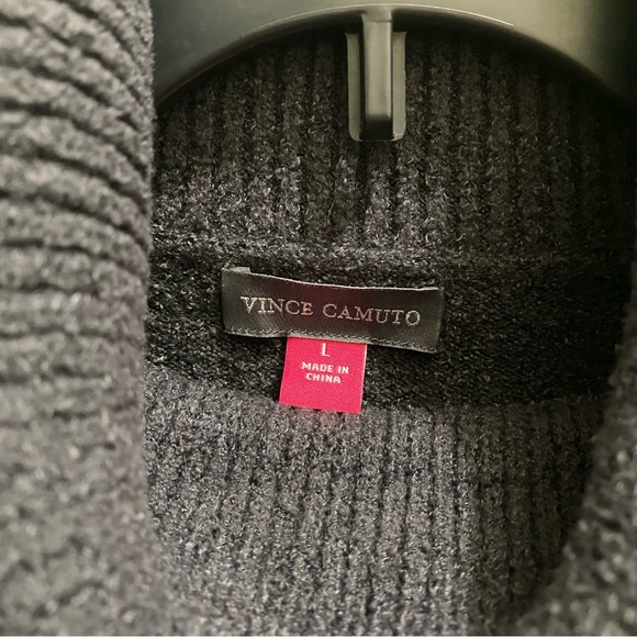 Vince Camuto Soft☁️Lightweight☁️ Striped Sweater - Picture 3 of 6